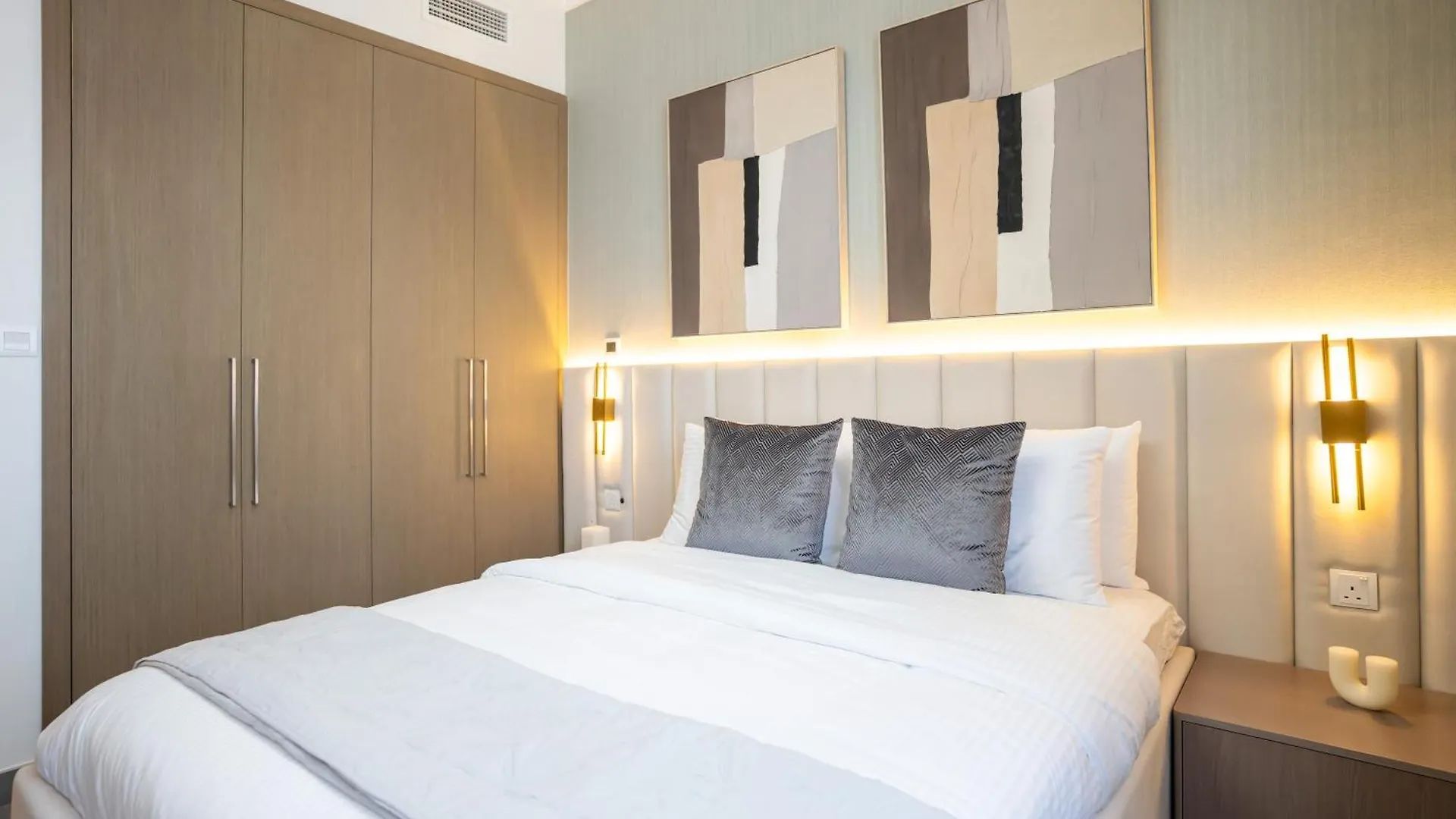 Dubai Creek Harbor Tower 2 - Premium Three Bedroom 度假居