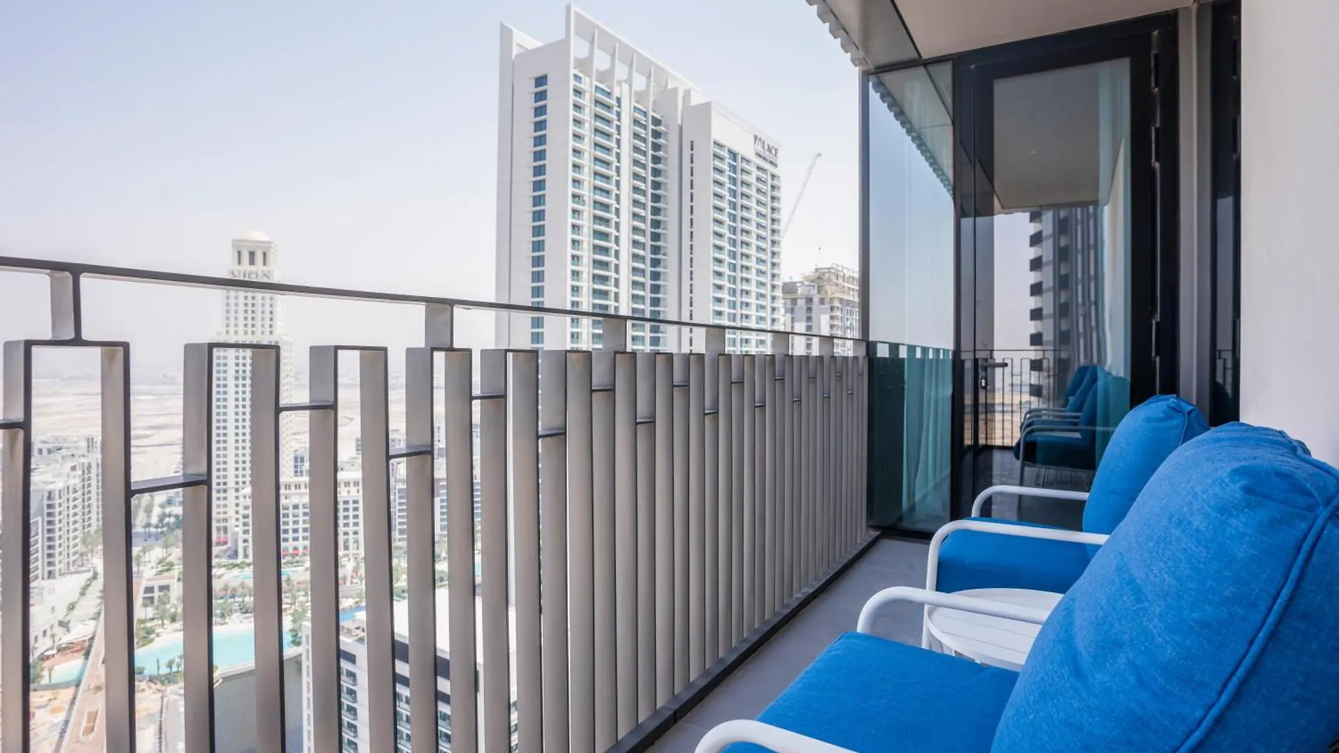 Dubai Creek Harbor Tower 2 - Premium Three Bedroom Semesterbostad